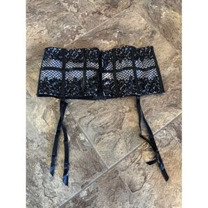 NWT Victoria's Secret Black Lace Garter Belt Lingerie Suspender Belt Size L‎